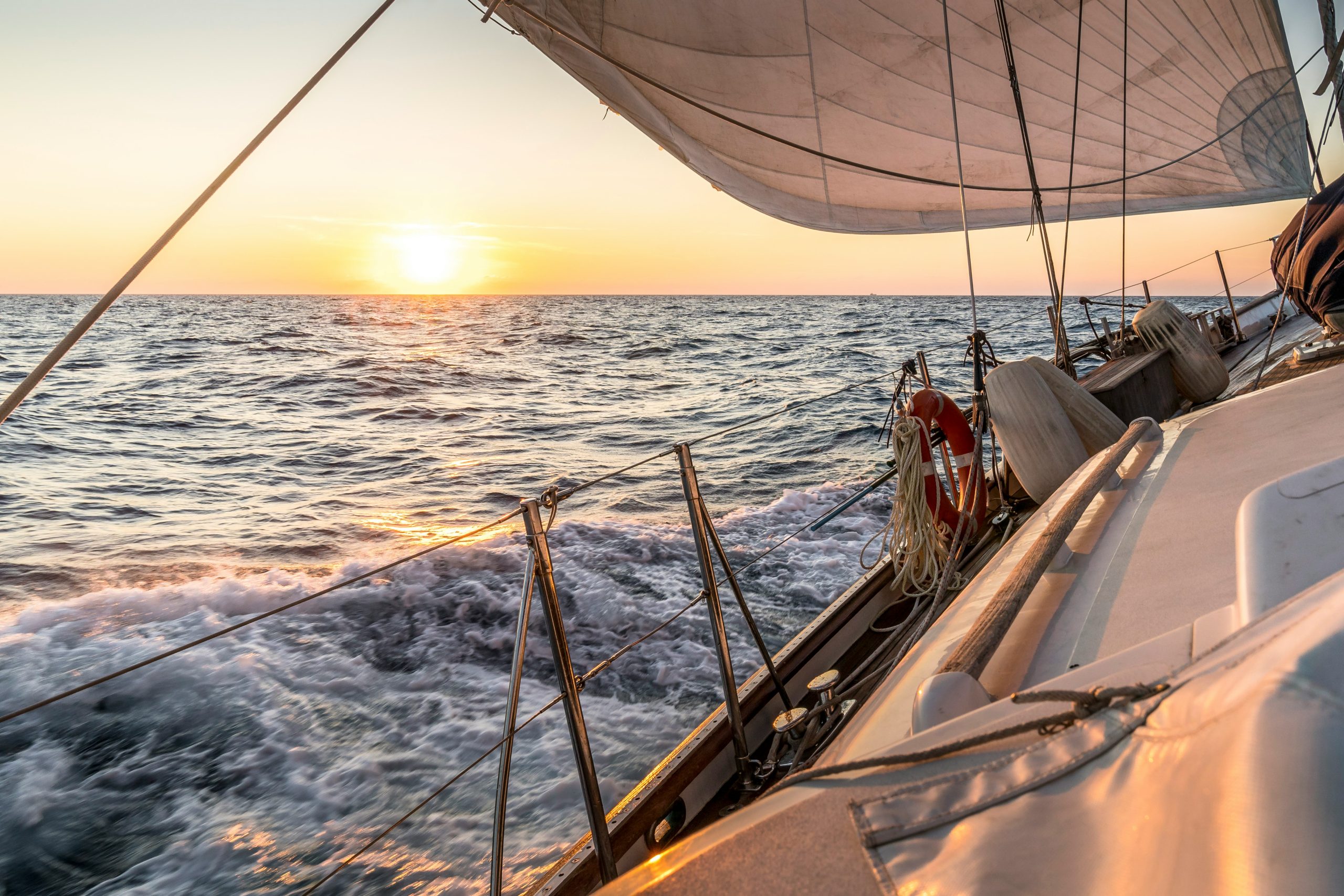 explore the exhilarating world of sailing with our comprehensive guides, tips, and resources. discover the joy of sailing and experience the freedom of the open sea.